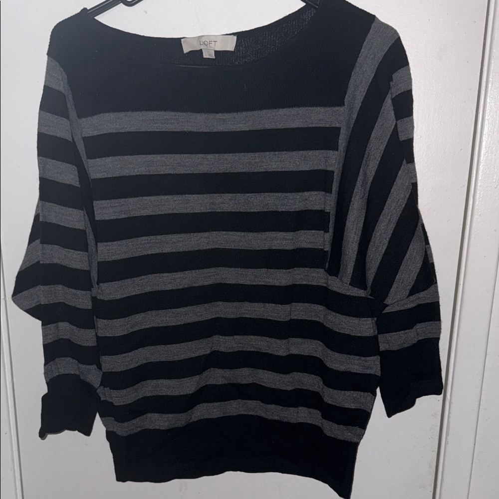 LOFT Women's Black and Gray Striped Sweater